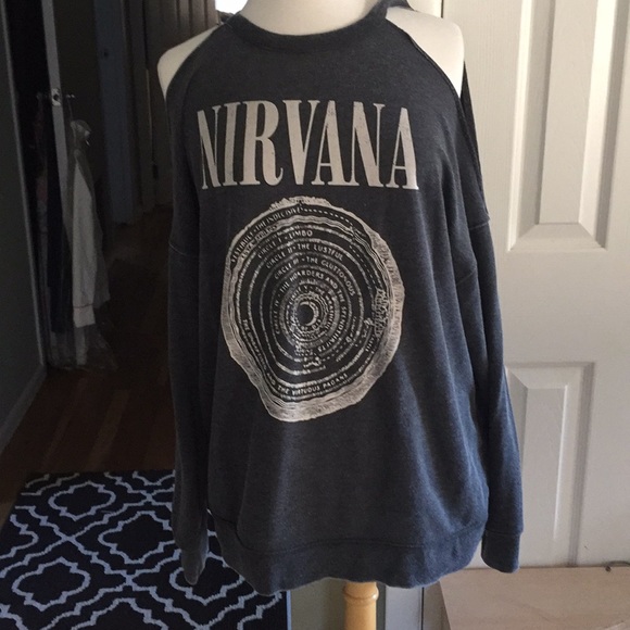 Nirvana Cold Shoulder Pullover Size Xl 